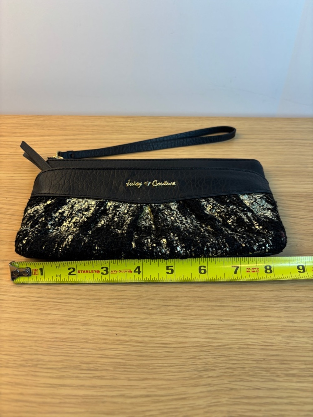 Juicy Couture Black Gold Reflective Wristlet Y2K-style - Picture 9 of 10